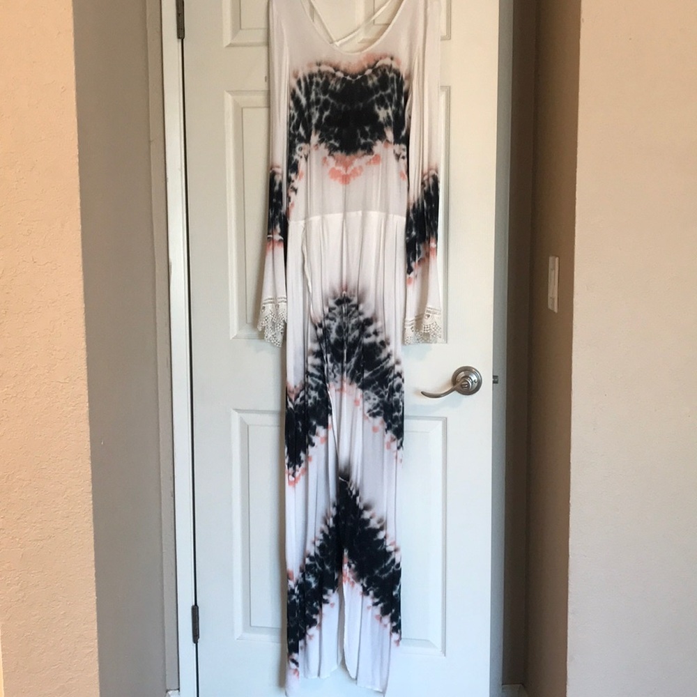 Sloane Rouge Long Sleeve Lightweight Dress
